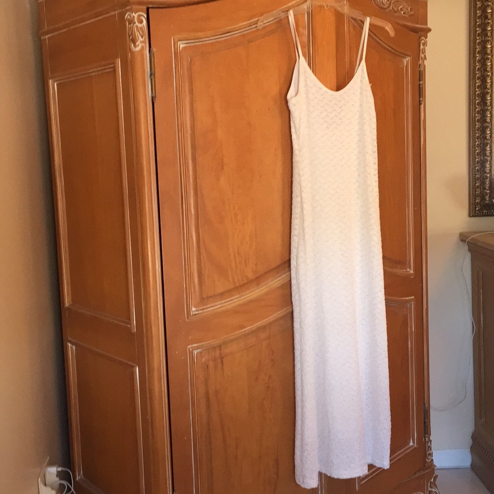 Long maxi white dress